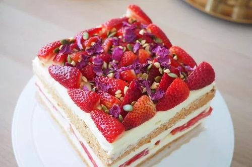 吃瓜草莓蛋糕,揭秘吃瓜草莓蛋糕的独特魅力