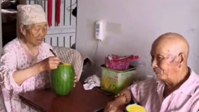 吃爷爷的瓜,吃爷爷的瓜背后的惊人真相